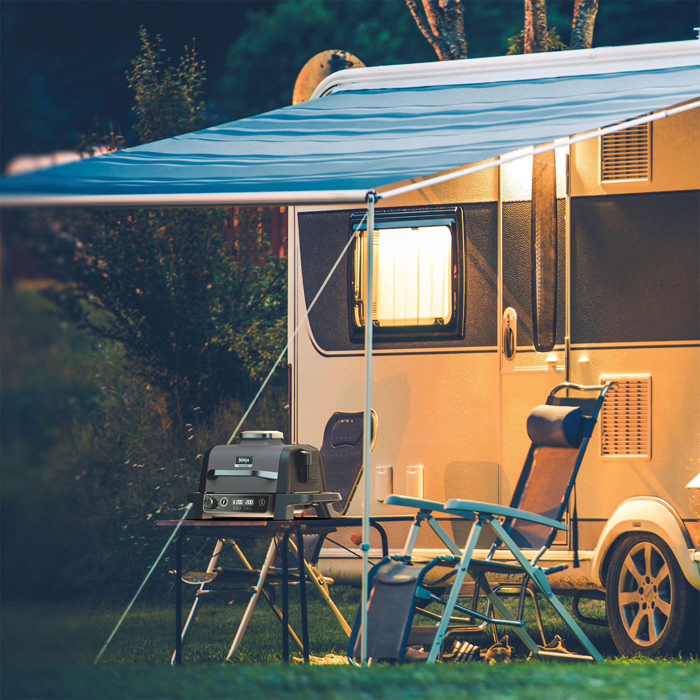 Woodfire Electric BBQ & Smoker Outdoor Grill Ninja UK